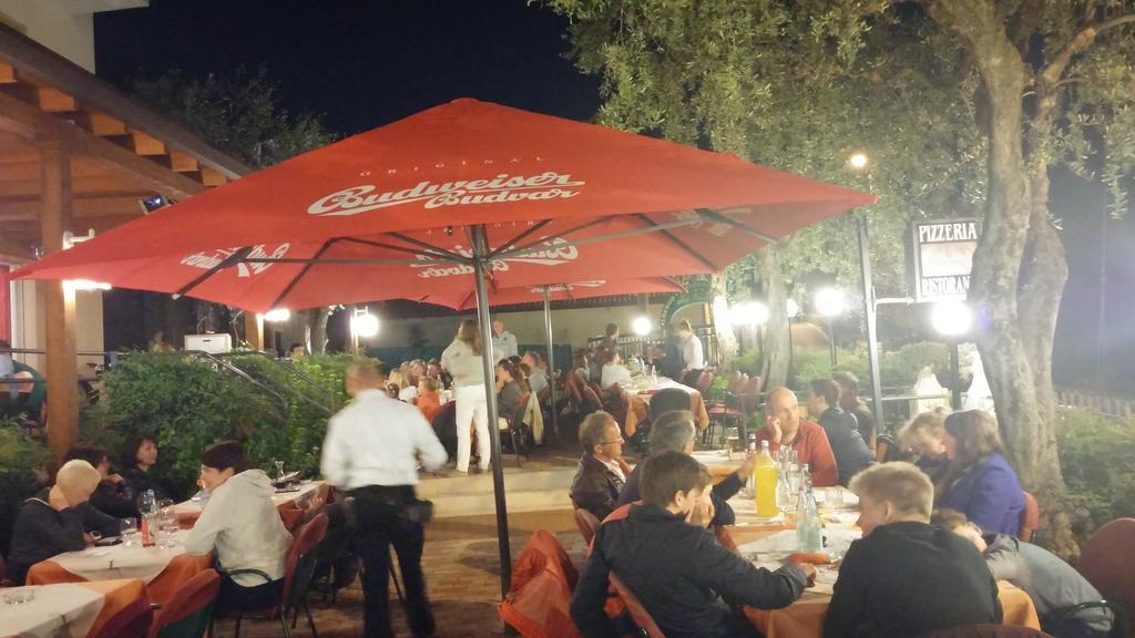 Albergo Bar Ristorante Alla Rama Мальчезине Экстерьер фото